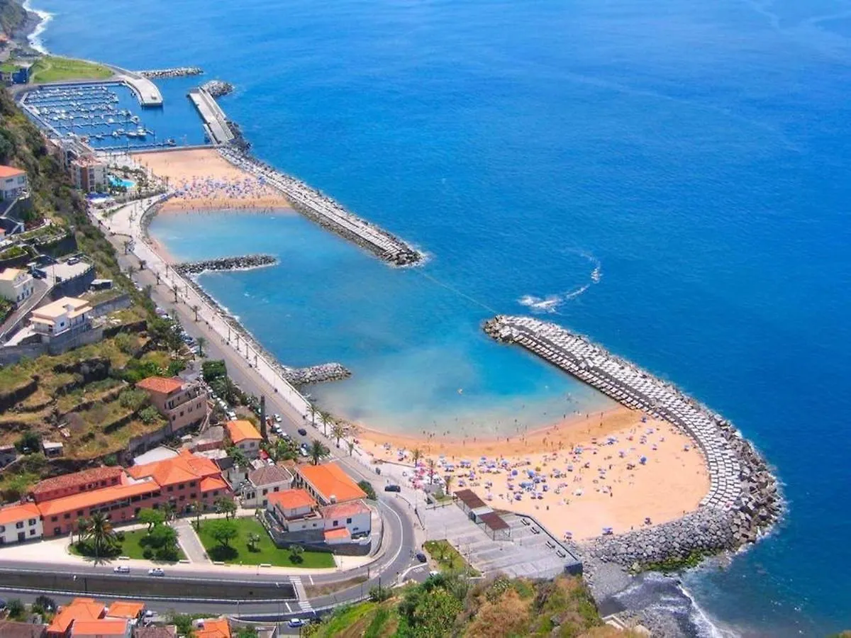 Pleasant Apartment With Private Pool In Lombo Do Doutor 50 M² 칼례타