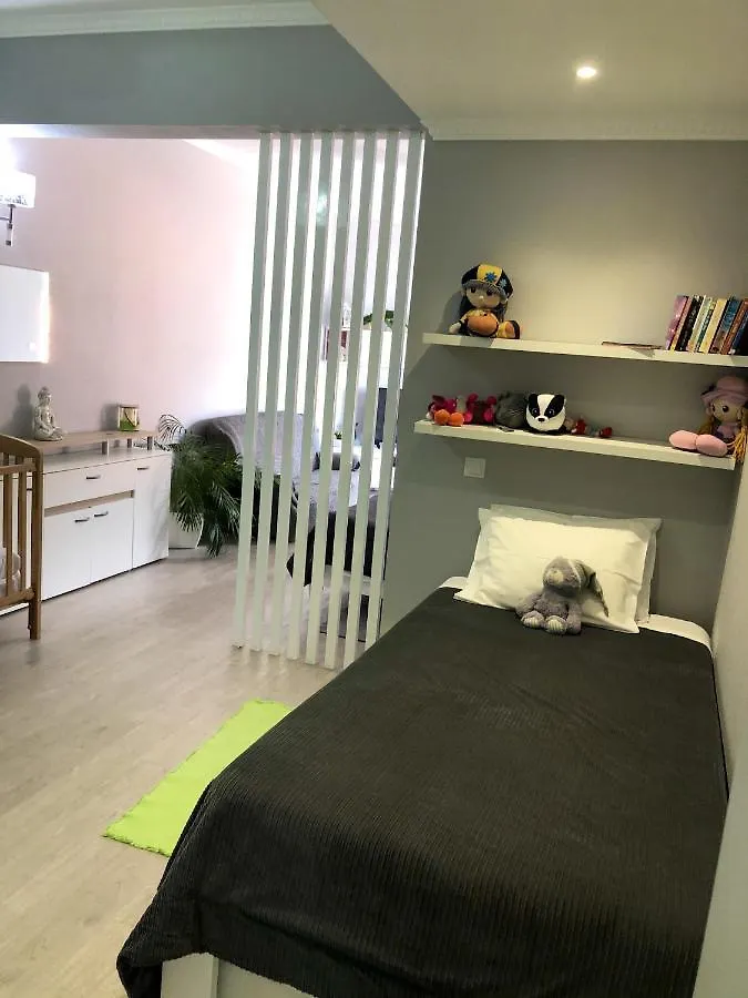 Pleasant Apartment With Private Pool In Lombo Do Doutor 50 M² 칼례타